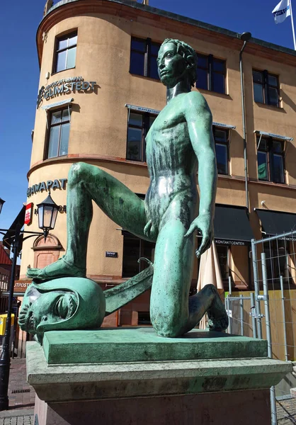 瑞典赫尔辛堡 2018年4月11日 戴维青铜雕像 1922年由Ivar Johnsson在市中心Stortorget广场制作 — 图库照片