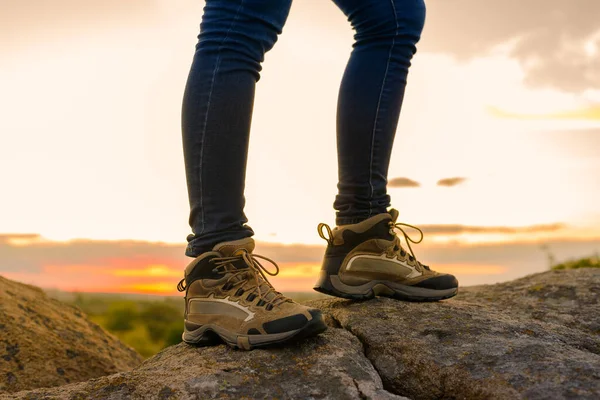Hikers Legs on the Rocky Trail at Summer Sunset. Travel and Adventure Concept. — Stock Photo, Image