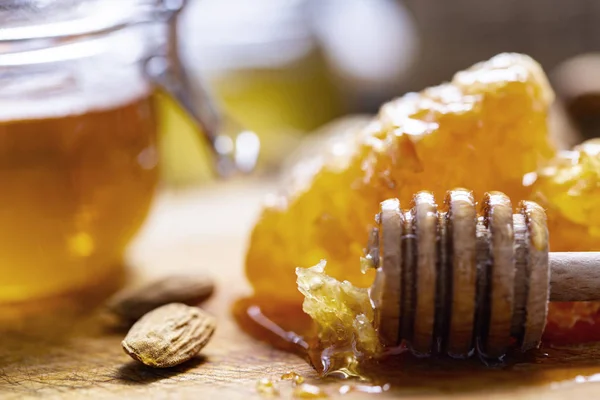 Honey Jar Spoon Honey Nuts Dark Background Selective Focus — Stock Photo, Image