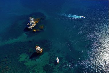 Kuş bakışı deniz manzaralı