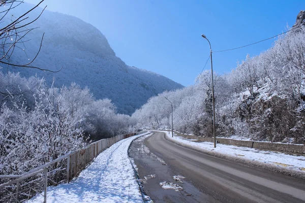 Bir Yol Kar Kış Manzara — Stok fotoğraf