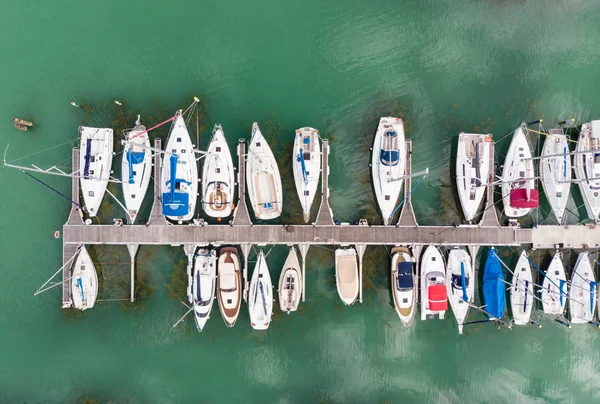 Белые Парусные Лодки Озере Балатон Вид Сверху Беспилотника — стоковое фото
