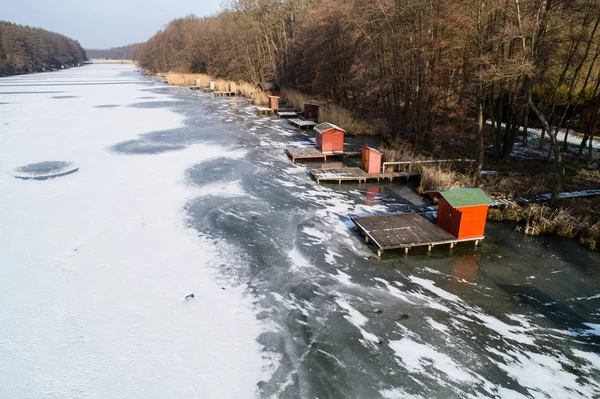 Flygfoto Över Vintern Fryst Lake Med Trähus Piren — Stockfoto