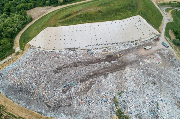 Camiones Basura Descargan Basura Vertedero Foto Del Dron —  Fotos de Stock