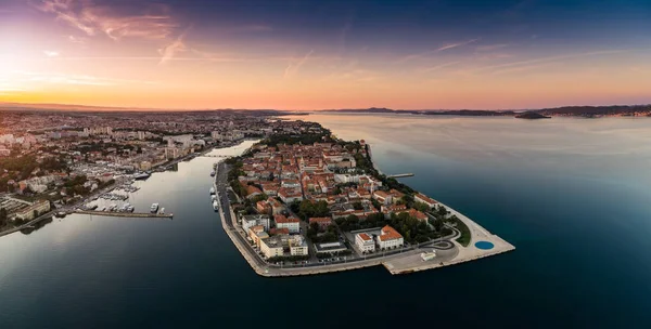 Nascer do sol em Zadar foto aérea — Fotografia de Stock