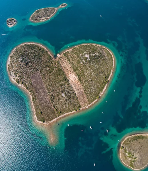 Kalp Şeklinde Galesnjak Adası Hava Manzarası Hırvatistan Dalmaçya Bölgesi — Stok fotoğraf