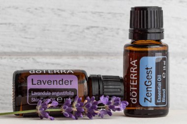Pecs / Hungray - Aug 05 2020 - Günlük kullanım için Doterra Esnecessary Oils 'in resimsel editoryal görüntüsü