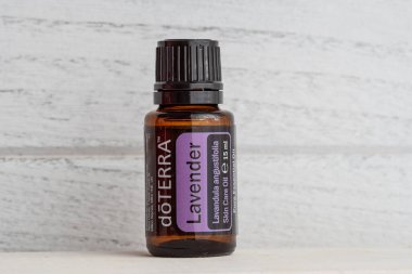 Pecs / Hungray - Aug 05 2020 - Günlük kullanım için Doterra Esnecessary Oils 'in resimsel editoryal görüntüsü