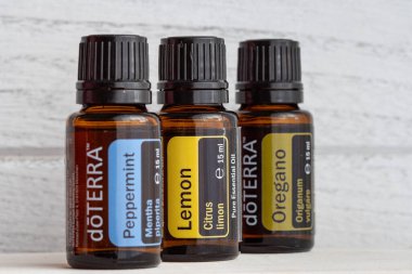 Pecs / Hungray - Aug 05 2020 - Günlük kullanım için Doterra Esnecessary Oils 'in resimsel editoryal görüntüsü