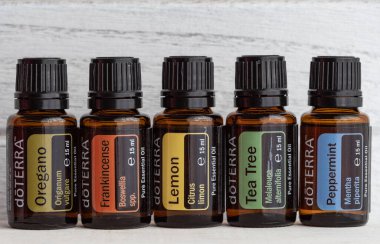 Pecs / Hungray - Aug 05 2020 - Günlük kullanım için Doterra Esnecessary Oils 'in resimsel editoryal görüntüsü