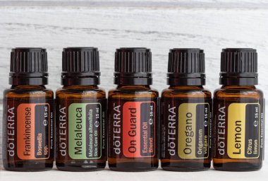 Pecs / Hungray - Aug 05 2020 - Günlük kullanım için Doterra Esnecessary Oils 'in resimsel editoryal görüntüsü