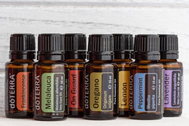 Pecs / Hungray - Aug 05 2020 - Günlük kullanım için Doterra Esnecessary Oils 'in resimsel editoryal görüntüsü