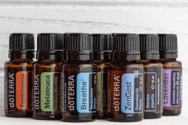 Pecs / Hungray - Aug 05 2020 - Günlük kullanım için Doterra Esnecessary Oils 'in resimsel editoryal görüntüsü