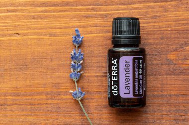 Pecs / Hungray - Aug 06 2020 - Günlük kullanım için Doterra Esnecessary Oil 'in resimsel editoryal görüntüsü