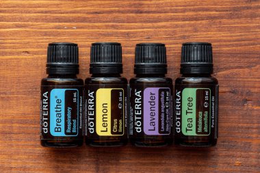 Pecs / Hungray - Aug 06 2020 - Günlük kullanım için Doterra Esnecessary Oils 'in resimsel editoryal görüntüsü