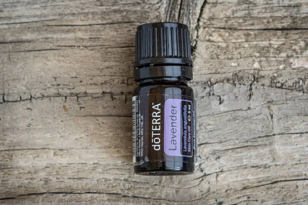 Pecs / Hungray - Aug 06 2020 - Günlük kullanım için Doterra Esnecessary Oil 'in resimsel editoryal görüntüsü