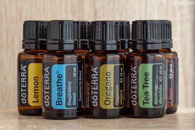 Pecs / Hungray - Aug 06 2020 - Günlük kullanım için Doterra Esnecessary Oil 'in resimsel editoryal görüntüsü