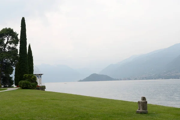 Lakeside Com Pavilhão Mughal Villa Melzi Bellagio Lago Como Itália — Fotografia de Stock