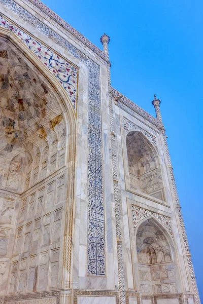 Ttaj Mahal w Indiach - fragment architektury i szczegóły Grand Palace — Zdjęcie stockowe