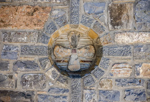 Architectural detail in the monastery Kremaston, Crete, Greece — Stock Photo, Image