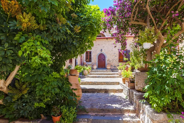 修道院 Kremaston、クレタ島、ギリシャ — ストック写真