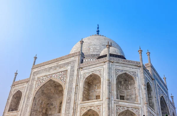 TTaj Mahal, Índia - fragmento arquitetônico e detalhes do Grande Palácio — Fotografia de Stock
