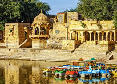 Gadi Sagar (Gadisar), Jaisalmer, Rajasthan, Hindistan, Asya