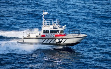 Key West, Florida bağlantı noktasının su alanında pilot tekne