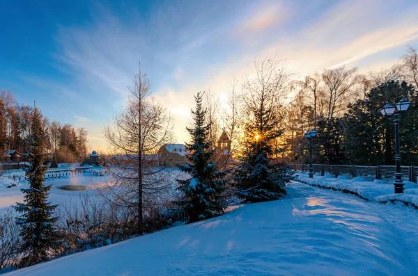 Winter Sunrise Snow Covered Lake Park — Stock Photo, Image