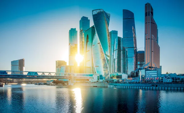 Московский международный бизнес-центр "Небоскрёбы" — стоковое фото