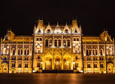 Budapeşte, Macaristan - 08 Aralık 2018: Gece Budapeşte Macaristan Parlamentosu'nun. Fotoğraf resim
