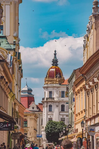 Pécs Magyarország Május 2019 Tekintse Meg Emberek Ahogy Elhaladnak Sétáló — Stock Fotó