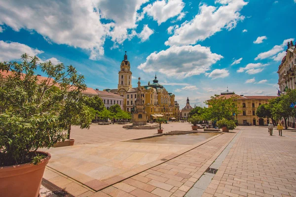 Pécs Magyarország Május 2019 Tekintse Meg Emberek Ahogy Elhaladnak Sétáló — Stock Fotó