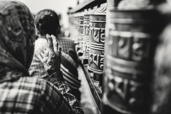 Modlitební kola v Boudhanath Stupa v Káthmándú, Nepál — Stock fotografie