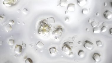 Ağır çekimde hareket şeker kristalleri makro çekim 