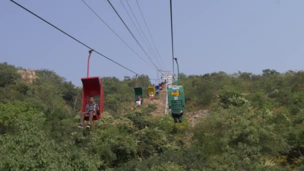 India Nov 2018 Kabel Karren Naar Beneden Heuvels Beelden Genomen — Stockvideo