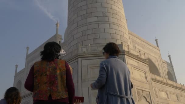 Taj Mahal Agra India Nov 2018 Turistas Pilgimagens Mais Próximos — Vídeo de Stock