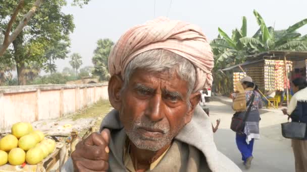 New Delhi India Nov 2018 Portrait Poor Person Symbolizing Poverty — Stock Video