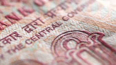 Makro, Hint Para Birimi 'ni kapat 