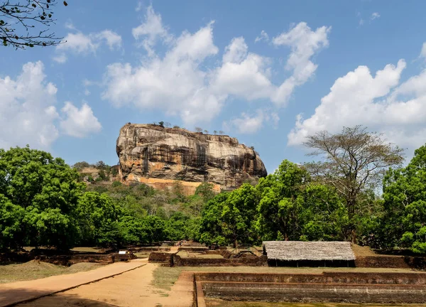 Oude rots van Sigiriya in Sri Lanka — Stockfoto