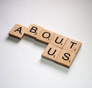 Hakkımızda etiket scrabble harflerden oluşan - Hakkımızda Etiket 