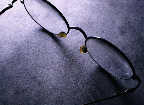 Les lunettes se rapprochent — Photo
