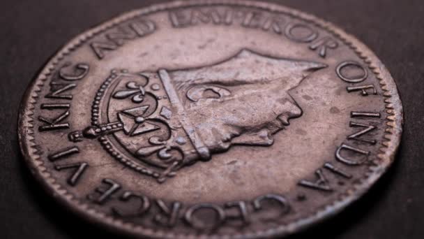 Imágenes Cerca Unas Monedas Antiguas Detalladas — Vídeos de Stock
