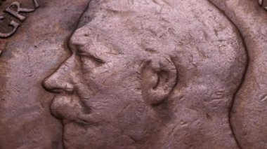 Ayrıntılı eski paraların görüntülerini kapat