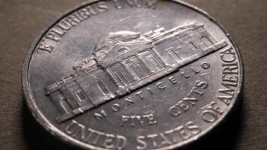 Ayrıntılı eski paraların görüntülerini kapat