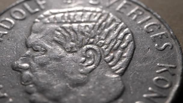 詳細な古いコインの映像を閉じる — ストック動画