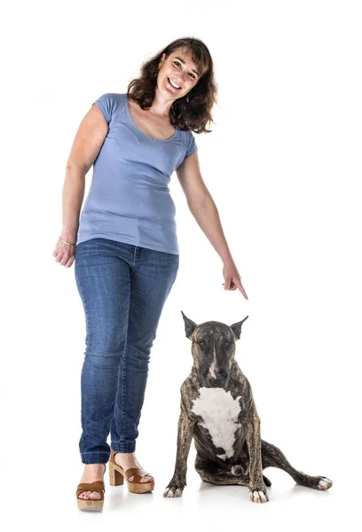 Hund Und Herrchen Vor Weißem Hintergrund — Stockfoto
