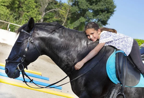 Young Riding Girl Her Black Horse — Stock Photo, Image