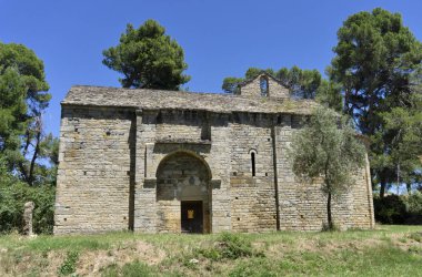 Saint Germain Kilisesi, Roma mimarisi, Cesseras, Fransa