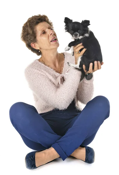 Vrouw en hond — Stockfoto